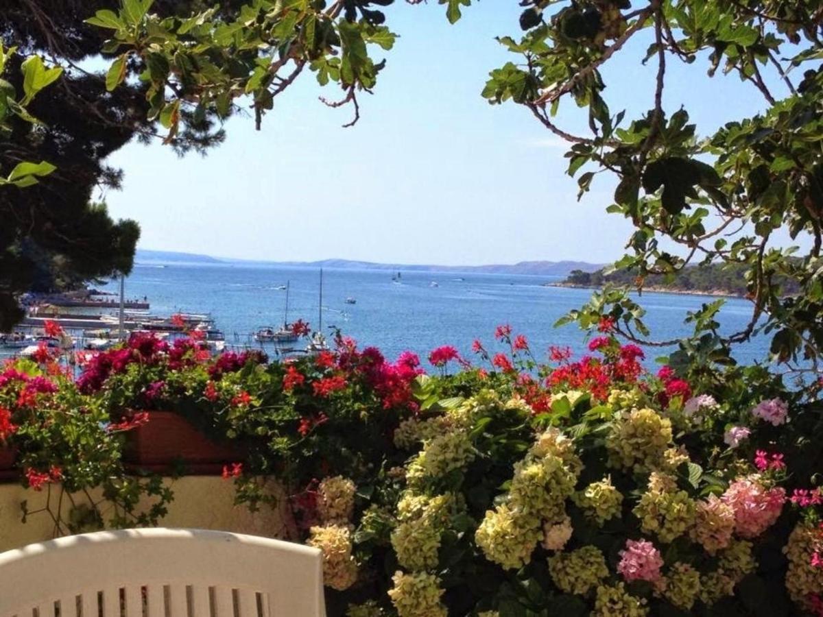 Sea View Room Macolic Palit Екстер'єр фото